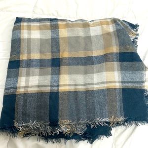 Wilfred - HAUS PARTY - Blanket Scarf - OS